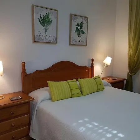 Confortable Vivienda De Uso Turistico Con Jardin בית נופש Pelabravo